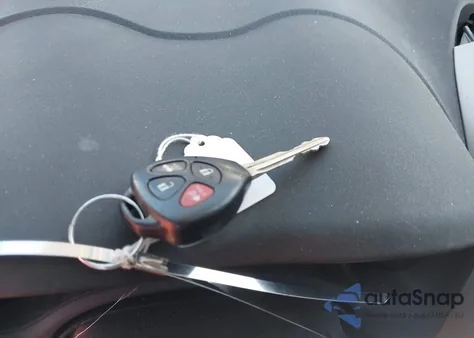 2010 Toyota Corolla S из США, поврежденный, VIN 2T1BU4EE8AC356020